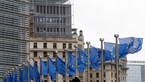 МОЛЕ БРИСЕЛ ДА КАЗНИ СРБИЈУ И ЊЕНО РУКОВОДСТВО: После Јањићевог нон-пејпера нови срамотан потез дела опозиције из ЗЛФ и ПСГ МОЛЕ БРИСЕЛ ДА КАЗНИ СРБИЈУ И ЊЕНО РУКОВОДСТВО: После Јањићевог нон-пејпера нови срамотан потез дела опозиције из ЗЛФ и ПСГ