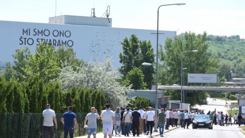 ODMAH MESTO ZA 250 LJUDI: Radnicima Fijata posao u namenskoj ODMAH MESTO ZA 250 LJUDI: Radnicima Fijata posao u namenskoj