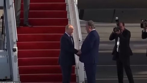 PUTIN NAPUSTIO RUSIJU PRVI PUT OD POČETKA RATA: Ruski predsednik doputovao na Kaspijski forum (VIDEO) PUTIN NAPUSTIO RUSIJU PRVI PUT OD POČETKA RATA: Ruski predsednik doputovao na Kaspijski forum (VIDEO)