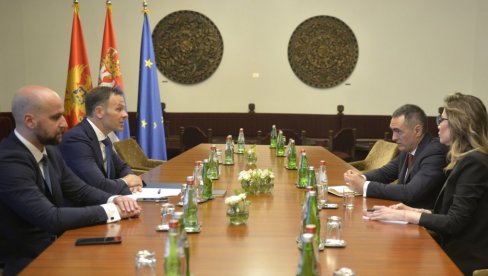 MALI SA MINISTROM FINANSIJA CRNE GORE: Razgovor o ekonomskoj saradnji dve zemlje MALI SA MINISTROM FINANSIJA CRNE GORE: Razgovor o ekonomskoj saradnji dve zemlje