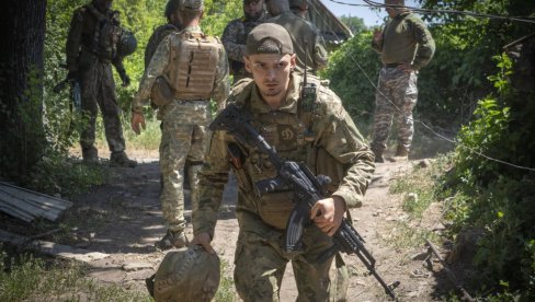 NA SILU EVAKUIŠU, PA PLJAČKAJU: Upozorenje milicije LNR o ponašanju ukrajinskih vojnika! NA SILU EVAKUIŠU, PA PLJAČKAJU: Upozorenje milicije LNR o ponašanju ukrajinskih vojnika!
