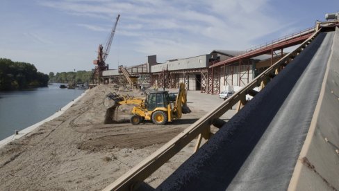 BAČKA PALANKA JE SADA REČNA GRANICA: Srbija i Mađarska danas potpisuju novi sporazum o kontroli prelaza BAČKA PALANKA JE SADA REČNA GRANICA: Srbija i Mađarska danas potpisuju novi sporazum o kontroli prelaza