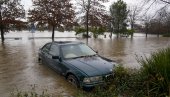 ПОПЛАВЕ У СИДНЕЈУ: Наређена евакуација за десетине хиљада грађана (ФОТО) ПОПЛАВЕ У СИДНЕЈУ: Наређена евакуација за десетине хиљада грађана (ФОТО)