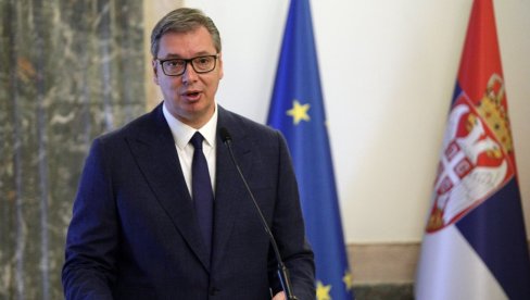 DOBRO RAZMISLITE PRE NEGO ŠTO DONESETE ODLUKU: Vučić poručio da Makedonci moraju sami da odluče o francuskom predlogu