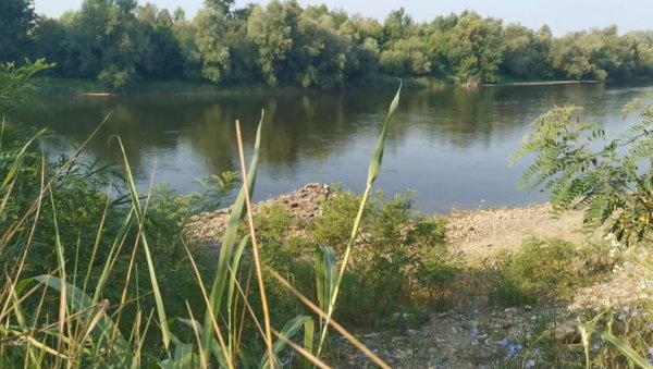 НАСТАВЉЕНА ПОТРАГА ЗА ЂОРЂЕМ: Младић се купао у Западној Морави, од тада му се губи сваки траг - стижу рониоци из Краљева