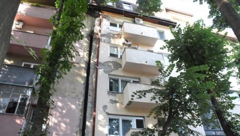 STANARI OSTAJU U DOMOVIMA: Na jesen treba da počne obnova uleglih zgrada u zemunskoj ulici Milana Uzelca