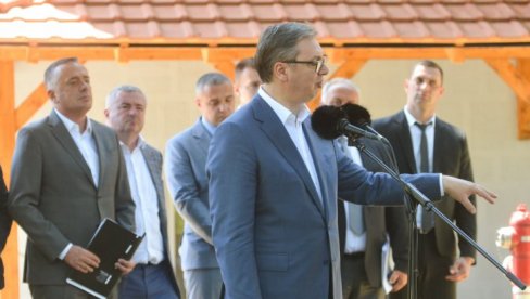 NE PADA NAM NA PAMET: Vučić o ideji Evropskog parlamenta i sporazumu o međusobnom priznanju sa lažnom državom NE PADA NAM NA PAMET: Vučić o ideji Evropskog parlamenta i sporazumu o međusobnom priznanju sa lažnom državom