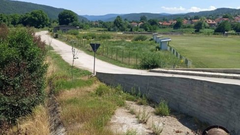 OD BAZENA - KOROV: U Bosilegradu obećanje ostalo mrtvo slovo na papiru OD BAZENA - KOROV: U Bosilegradu obećanje ostalo mrtvo slovo na papiru