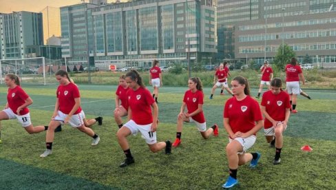 SVE VIŠE DEVOJAKA U KOPAČKAMA: U Srpskoj registrovano osam ženskih fudbalskih klubova koji igraju u Prvoj ligi SVE VIŠE DEVOJAKA U KOPAČKAMA: U Srpskoj registrovano osam ženskih fudbalskih klubova koji igraju u Prvoj ligi