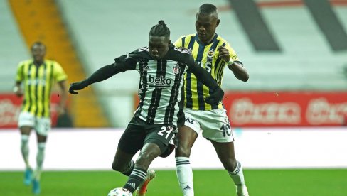 ZVEZDINA BOMBA IZ TURSKE! Crveno-beli krenuli na napadača Fenerbahčea, igrao i Premijer ligu ZVEZDINA BOMBA IZ TURSKE! Crveno-beli krenuli na napadača Fenerbahčea, igrao i Premijer ligu