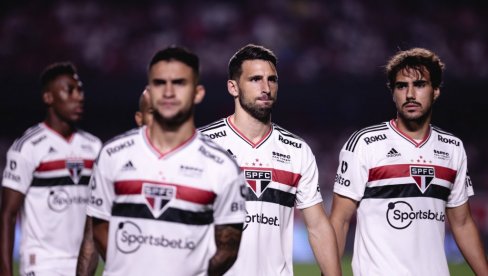 SENI DIGAO RUKE OD TROFEJA, ALI... Rezervisti vode Sao Paulo u četvrtfinale