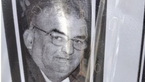 OVO JE UBIJENI DRAGAN IZ ZMAJEVA: Unuk ga usmrtio sekirom (FOTO/VIDEO) OVO JE UBIJENI DRAGAN IZ ZMAJEVA: Unuk ga usmrtio sekirom (FOTO/VIDEO)