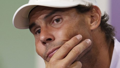 BAŠ NEOBIČNA TEŠKA POVREDA MIŠIĆA: Rafal Nadal je jutros snimljen kako radi ovo (VIDEO) BAŠ NEOBIČNA TEŠKA POVREDA MIŠIĆA: Rafal Nadal je jutros snimljen kako radi ovo (VIDEO)