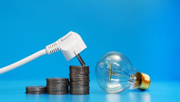 ПОСКУПЉЕЊЕ МОРА, АЛИ НЕ И СТРУЈНИ УДАР: Фискални савет и стручњаци кажу да цене енергената треба да се повећају за домаћинства и привреду