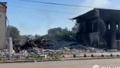 SEDAM POGINULIH CIVILA U UKRAJINSKOM UDARU NA NOVU KAHOVKU: LJudi zatrpani pod ruševinama - Napad izveden po naređenju Zelenskog (VIDEO)