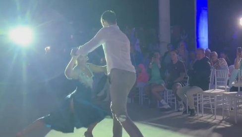 NOVAK ĐOKOVIĆ KAKVOG NIKADA NISTE VIDELI: Spektakularan tango i duet sa Milicom Todorović (VIDEO) NOVAK ĐOKOVIĆ KAKVOG NIKADA NISTE VIDELI: Spektakularan tango i duet sa Milicom Todorović (VIDEO)