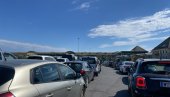 GUŽVE NA GRANIČNIM PRELAZIMA: Putnička vozila čekaju od 30 do 150 minuta