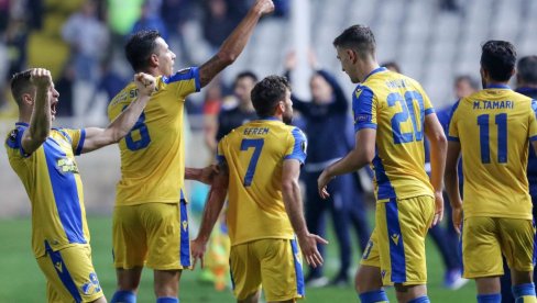 TIP EKSTRA: APOEL baguje na strani