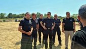 VULIN STIGAO U SLOVENIJU: Ministar obišao srpske vatrogasce koji pomažu u borbi sa požarom (FOTO/VIDEO)