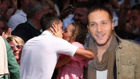 JELENA PRIVATNO NIJE ISTA: To od nje nisam očekivao! Saša Kovačević progovorio o proslavi Đokovića JELENA PRIVATNO NIJE ISTA: To od nje nisam očekivao! Saša Kovačević progovorio o proslavi Đokovića