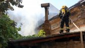 POŽAR U CENTRU SMEDEREVA: Sprečeno širenje vatre na stambene objekte (FOTO)