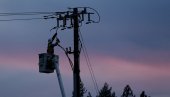 NEVEROVATNO, ČEŠKA OSTALA BEZ STRUJE: LJudi zarobljeni u liftovima, semafori i bankomati ne rade (FOTO)