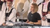 GLEDAMO STRAHOTE U KOJIMA STARI UMIRU: Potresan govor Sanje Vulić, devojčice iz kolone Srba prognanih u Oluja
