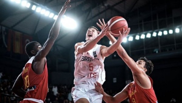 ОРЛИЋИ ОВО НИСУ НИ ПРЕТПОСТАВЉАЛИ ДА ЋЕ ДА ИМ СЕ ДЕСИ: Млади кошаркаши Србије неће играти за европско злато