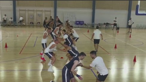 OD ŠAMARANJA, PREKO OBARANJA, DO... Pogledajte kako izgled trening moćnih Pešićevih orlova (VIDEO) OD ŠAMARANJA, PREKO OBARANJA, DO... Pogledajte kako izgled trening moćnih Pešićevih orlova (VIDEO)