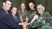 ДРУШТВО ЛОШЕ, АЛИ ОДАБРАНО: Весли Кларк биће последњи сведок одбране Хашима Тачија ДРУШТВО ЛОШЕ, АЛИ ОДАБРАНО: Весли Кларк биће последњи сведок одбране Хашима Тачија