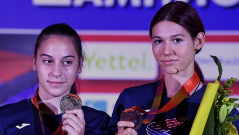 BUDUĆNOST SRPSKE ATLETIKE JE SVETLA: Adriana Vilagoš i Angelina Topić donele medalje u Beograd i već se spremaju za EP u Minhenu (FOTO) BUDUĆNOST SRPSKE ATLETIKE JE SVETLA: Adriana Vilagoš i Angelina Topić donele medalje u Beograd i već se spremaju za EP u Minhenu (FOTO)