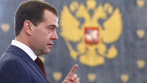 FAŠIZAM JE PONOVO PODIGAO GLAVU U EVROPI: Medvedev zagremeo - Iskorenićemo ga!