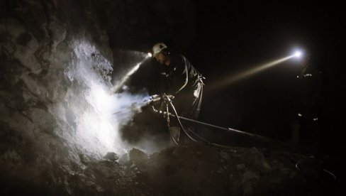 ДРАМА У РУДНИКУ ТРЕПЧА: Неколико рудара повређено након цурења отровних материја