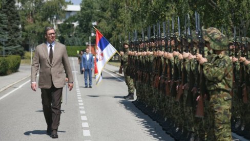 VUČIĆ NA PRIKAZU NAORUŽANJA: Mi smo ovo proizveli, nismo kupili (VIDEO) VUČIĆ NA PRIKAZU NAORUŽANJA: Mi smo ovo proizveli, nismo kupili (VIDEO)