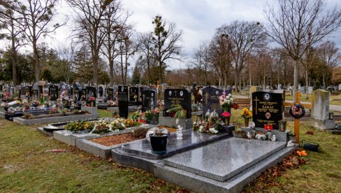 VELIKI GREH: Običaj koji se ustalio na srpskim sahranama u suprotnosti je sa crkvenim učenjima VELIKI GREH: Običaj koji se ustalio na srpskim sahranama u suprotnosti je sa crkvenim učenjima