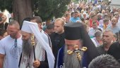 ПАТРИЈАРХ ПОРФИРИЈЕ НА ЧЕЛУ ЛИТИЈЕ У ЦРНОЈ ГОРИ: Сабрани смо овде Духом Светим