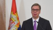 HVALA NA BESPREKORNOJ I ČASNOJ SLUŽBI: Vučić čestitao pripadnicima Garde Dan jedinice