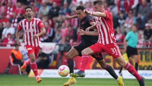 ДОМАЋИН НЕЗАУСТАВЉИВО ТОНЕ КА ДНУ ТАБЕЛЕ: Берлинци играју далеко боље него што то табела показује