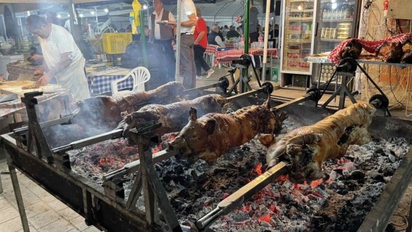 И ПЕЧЕЊЕ СПАЈА ЉУДЕ