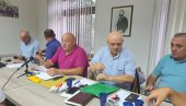 ГУСЛАМА ПРОТИВ ПОДЕЛА: Скупштина Савеза гуслара Црне Горе у Никшићу