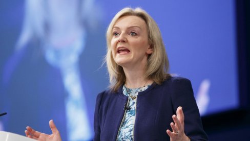 STROGA PRAVILA LIZ TRAS: Ministar trgovine leti iz Vlade zbog nedoličnog ponašanja STROGA PRAVILA LIZ TRAS: Ministar trgovine leti iz Vlade zbog nedoličnog ponašanja