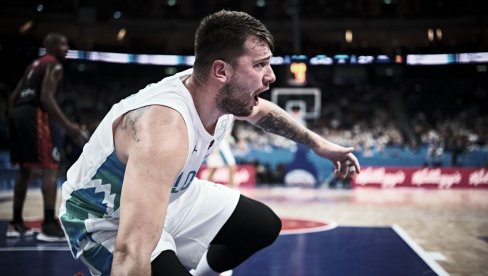 SPEKTAKL NA MUNDOBASKETU: Slovenci primili trojku sa preko pola terena uz zvuk sirene (VIDEO)