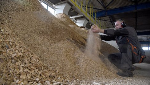 СТОВАРИШТА ПЕЛЕТА У СРБИЈИ СНАБДЕВЕНА: Цене ниже за 20 одсто него у јеку сезоне