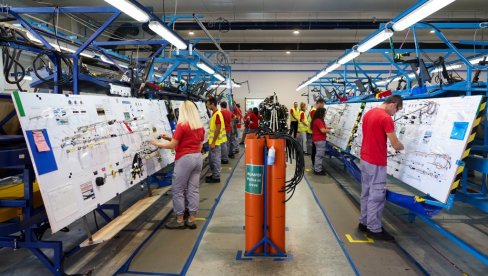 RADNO MESTO ZA 450 LJUDI: Otvara se nova fabrika u Srbiji - Investicija ide u Ćupriju
