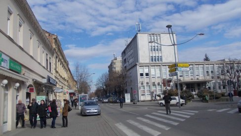 ЛАКШЕ ДО ПАЦИЈЕНТА: ДЗ у Сремској Митровици добио ново возило