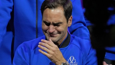 FEDERER GLEDA I NE VERUJE! Legendarni Švajcarac u ogromnom problemu