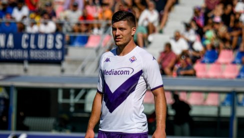 LUKI NE CVETAJU RUŽE U ITALIJI: Jović stigao u Škotsku! LUKI NE CVETAJU RUŽE U ITALIJI: Jović stigao u Škotsku!