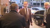 VIDI, JA VAS ČEKAM OVDE! Piksi iznenadio Čeferina pred žreb za EURO 2024 i pripretio predsedniku UEFA kao niko drugi (VIDEO)