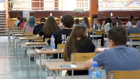 НАЈВИШЕ ИНТЕРЕСОВАЊА ЗА ЕЛЕКТРОТЕХНИКУ, НАЈМАЊЕ ЗА ХИДРОМЕТЕОРОЛИГИЈУ: Које школе уписују српски средњошколци