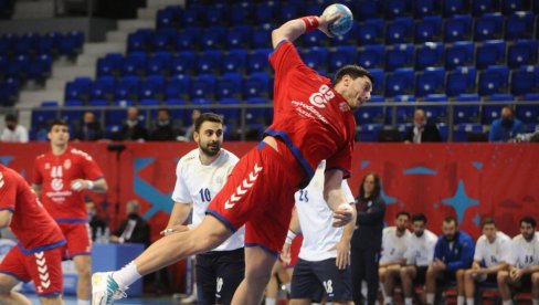 TITULE ZA SRBE: Mijajlo Marsenić i Dejan Milosavljev sa rukometašima Berlina prvaci Nemačke, a Dragan Pešmalbek sa Vespremom šampion Mađarske